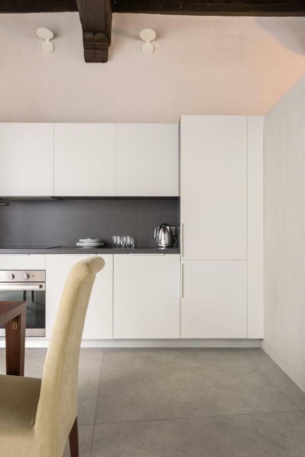 Le Scuderie Di Sant'Ambrogio Apartment Милано Екстериор снимка
